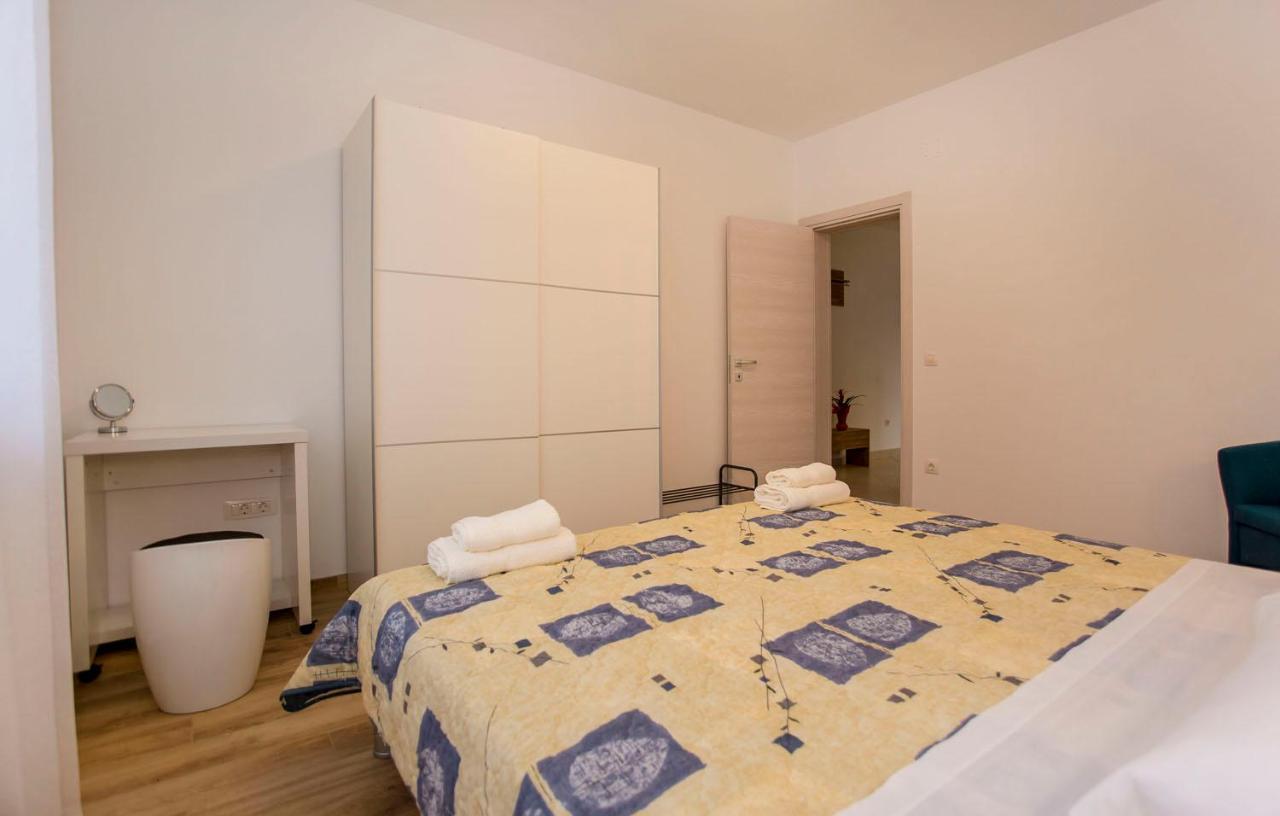 Apartmani Dragica 罗维尼 外观 照片