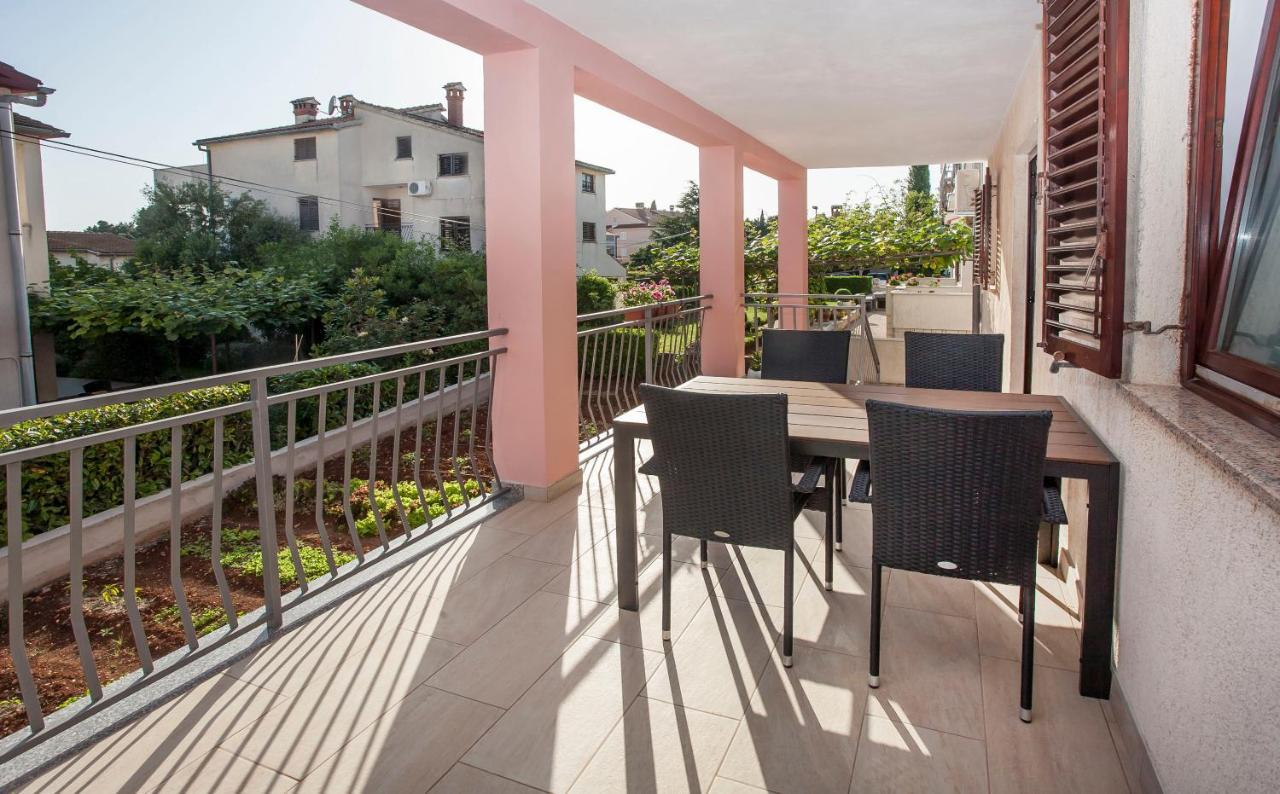 Apartmani Dragica 罗维尼 外观 照片