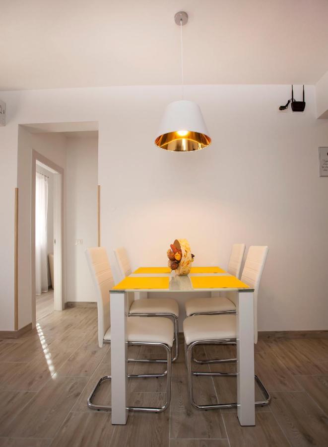 Apartmani Dragica 罗维尼 外观 照片