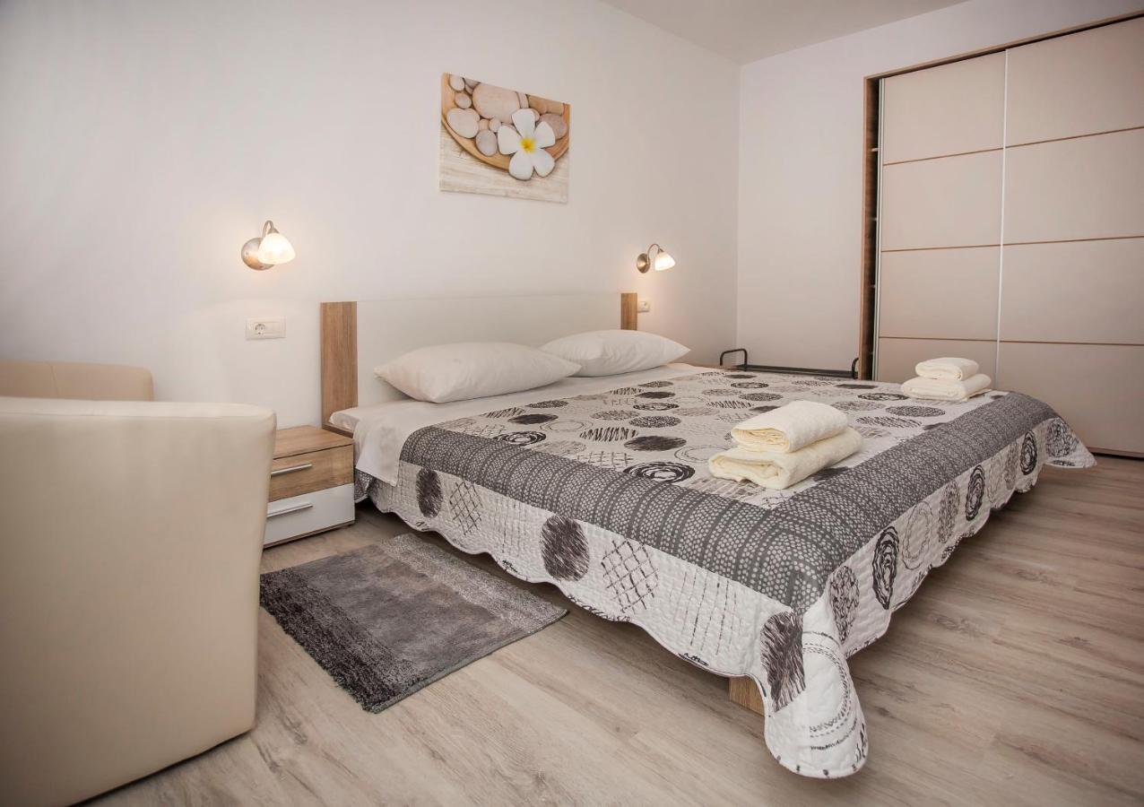 Apartmani Dragica 罗维尼 外观 照片